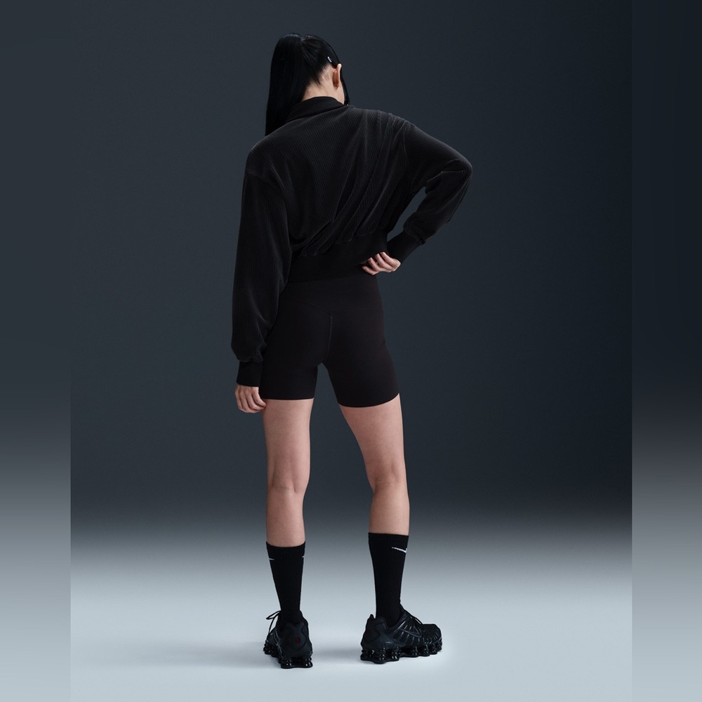 Nike Sportswear Black Velour Cropped 1/4 Zip Long Sleeve Collared Top size Small - Picture 3 of 11